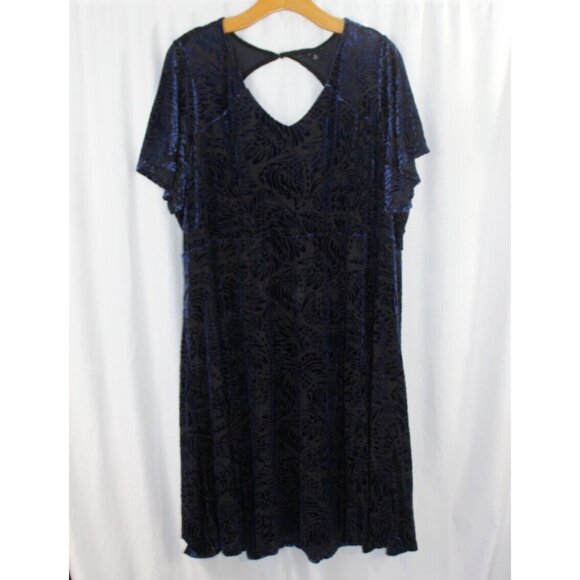 Torrid Womens Blue Velvet Short Sleeve Cutout Back Dress 3/3X - Picture 2 of 8